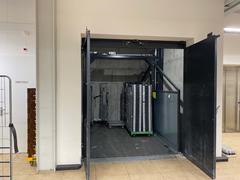 zzed-lift-solutions-en-jumbo-sint-truiden-goederenlift-met-dubbele-hefzuil--1